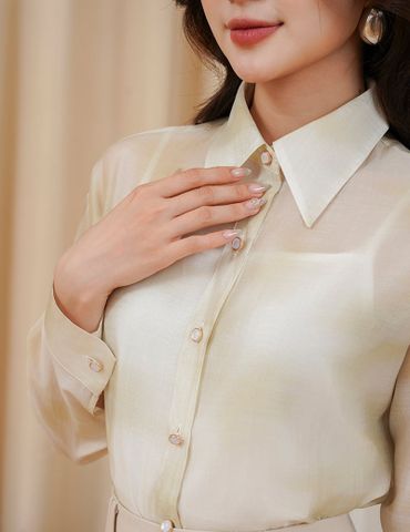 Áo sơ mi dài tay nữ in loang phối áo hai dây trắng