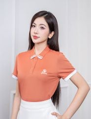 Áo polo ngắn tay nữ mắt chim cổ dệt in nhỏ ngực