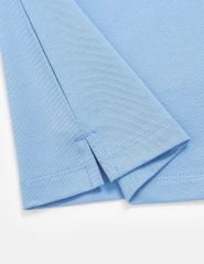 Áo phông có cổ nữ mắt chim xẻ tà dáng ôm
