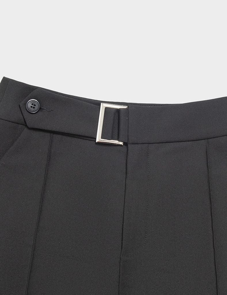 Quần short công sở nữ cạp cài khuy túi chéo can dọc thân