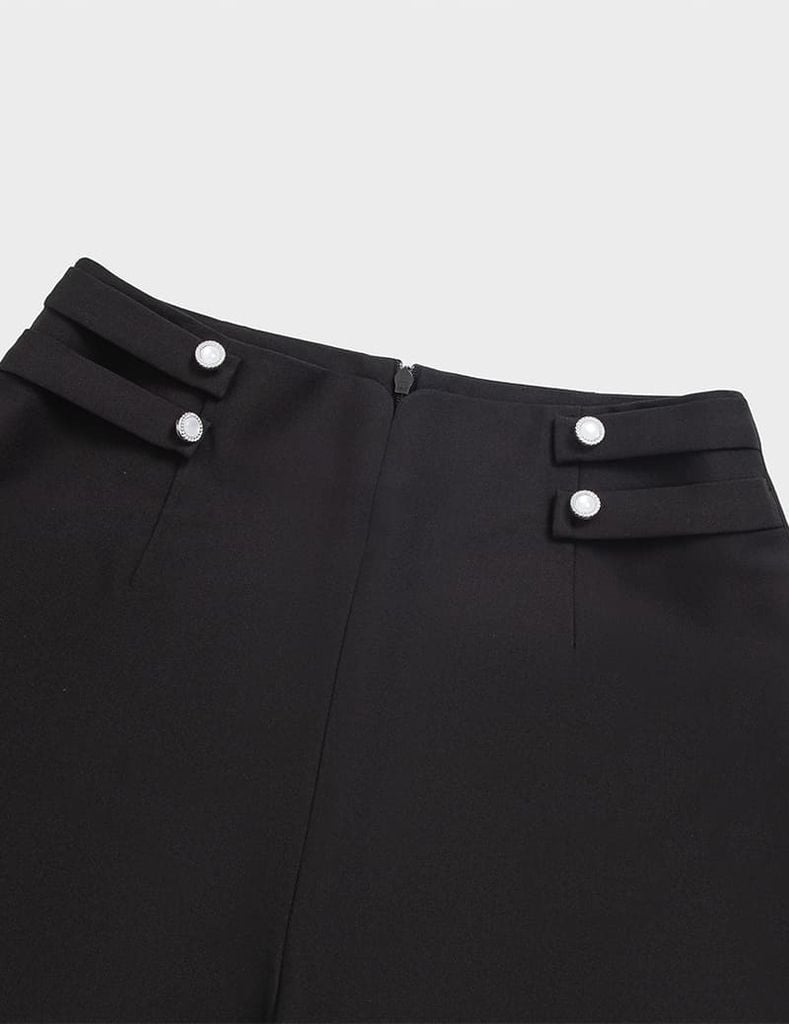 Quần short âu nữ cạp liền trang trí cúc hai bên