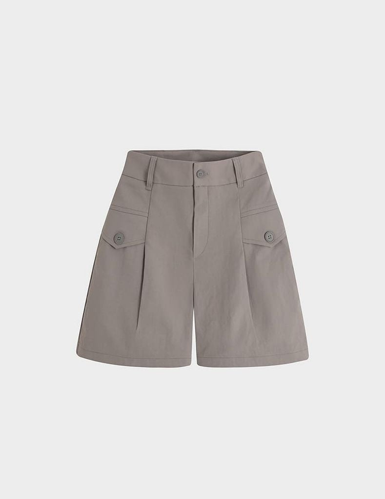 Quần short khaki nữ nắp túi đính khuy trang trí