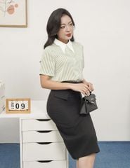 Áo sơ mi nữ ngắn tay kẻ dọc cổ vát lượn