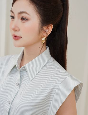 Áo sơ mi nữ ngắn tay cánh dơi kẻ dọc