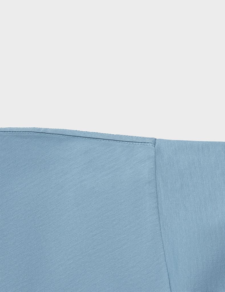 Áo T-shirt ngắn tay nữ cổ tròn in cao su trước ngực