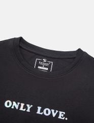 Áo t-shirt ngắn tay cổ tròn nữ in trước ngực