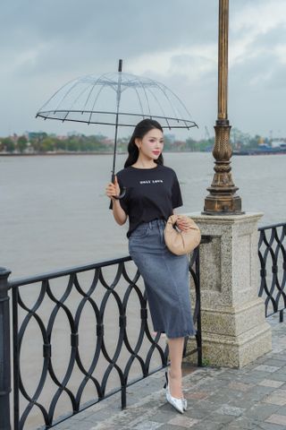Áo t-shirt ngắn tay cổ tròn nữ in trước ngực