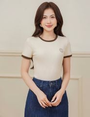 Áo t-shirt ngắn tay cổ tròn nữ phối cổ khác màu hình in nhỏ trước ngực