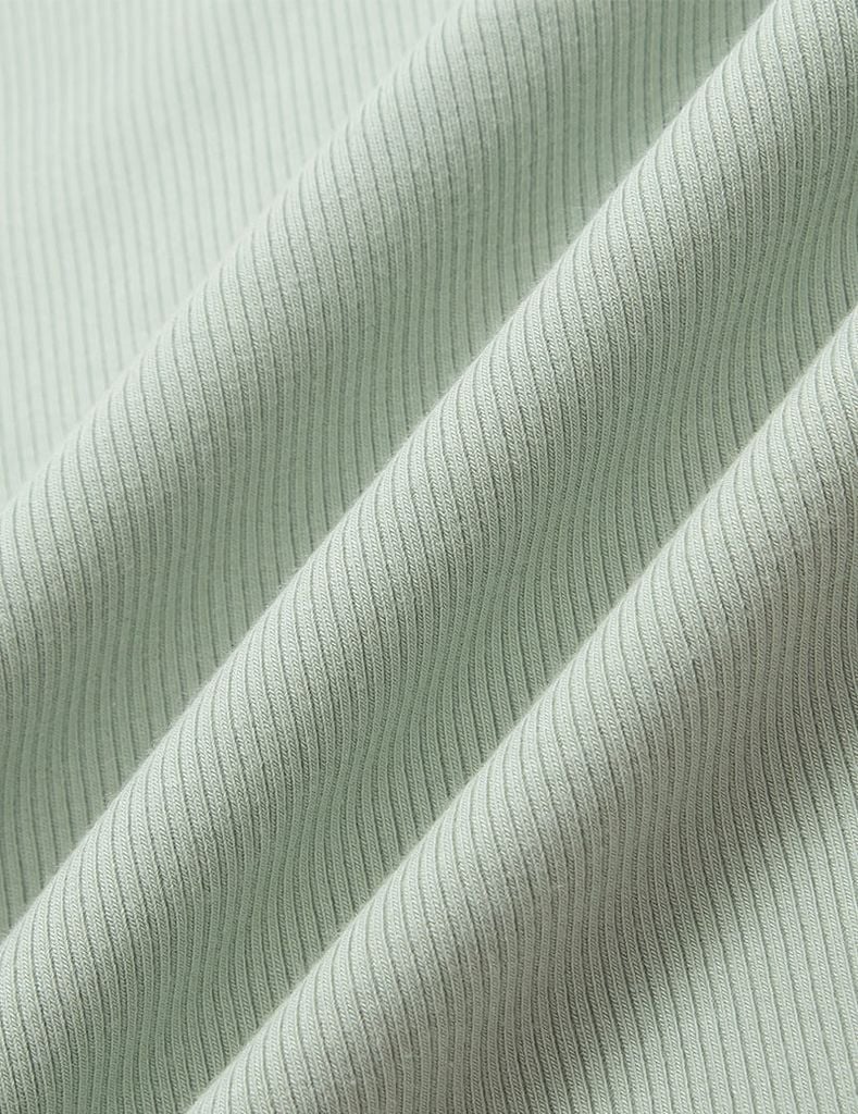 Áo t-shirt ngắn tay cổ tròn nữ phối cổ khác màu hình in nhỏ trước ngực