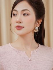 Áo thun gân ngắn tay nữ cổ V cúc bọc vải chính