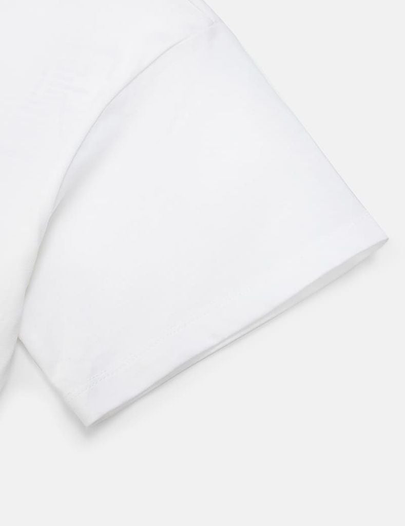 Áo t-shirt ngắn tay nữ cổ tròn in trước ngực
