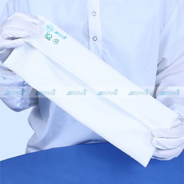 Bao bọc cho tấm mút lau tường CM04