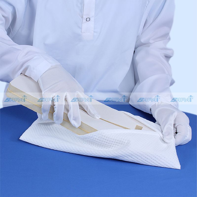 Bao bọc cho tấm mút lau tường CM04