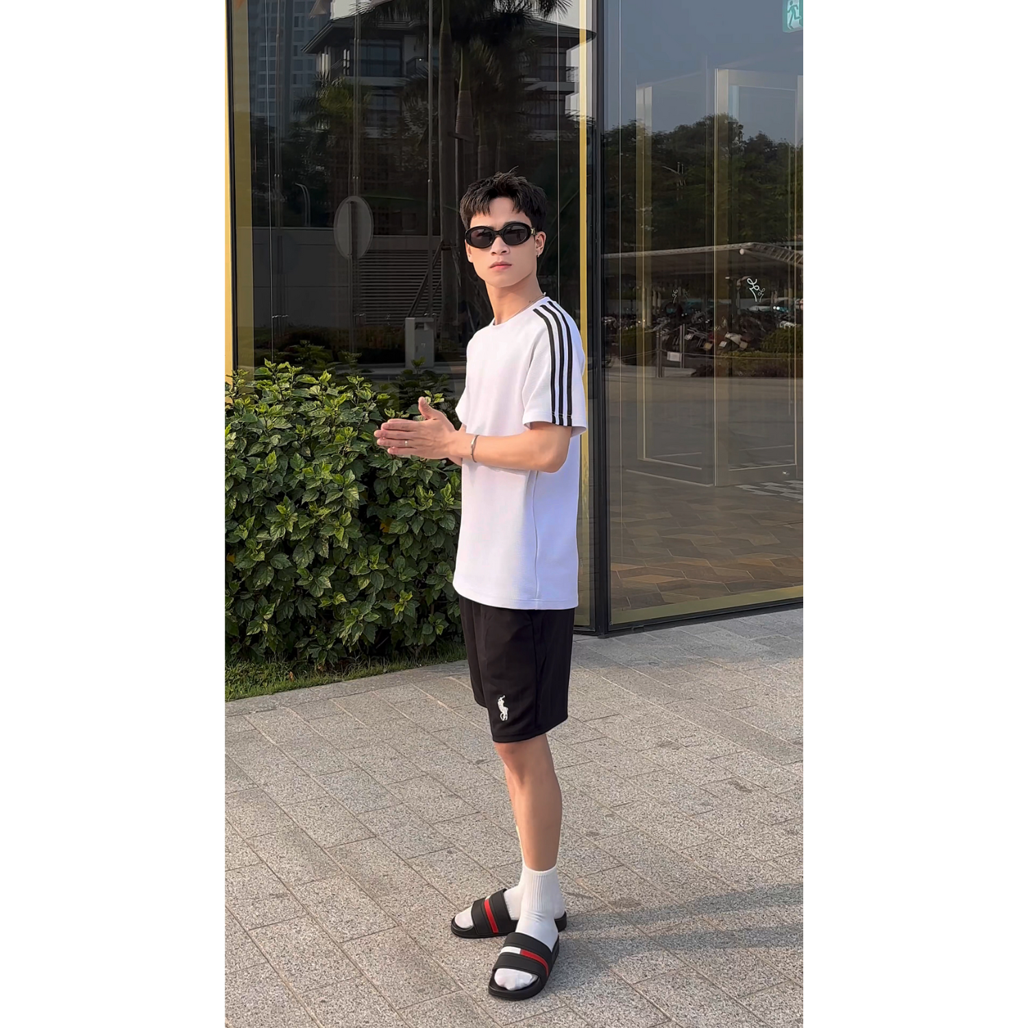  Dép quai ngang nam nữ Unisex Slipper M Masler-MT màu đỏ sọc trắng, thiết kế đế chống trơn trượt và lớp quai êm chân TM 