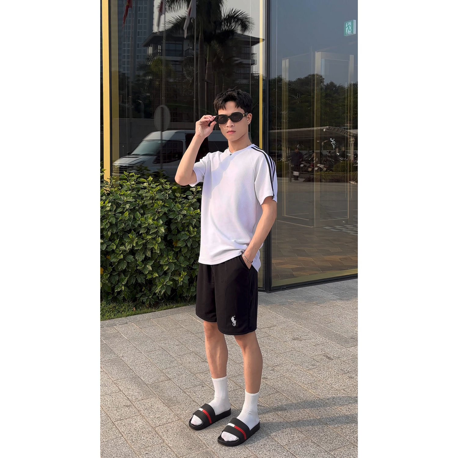  Dép quai ngang nam nữ Unisex Slipper M Masler-MT màu đỏ sọc trắng, thiết kế đế chống trơn trượt và lớp quai êm chân TM 