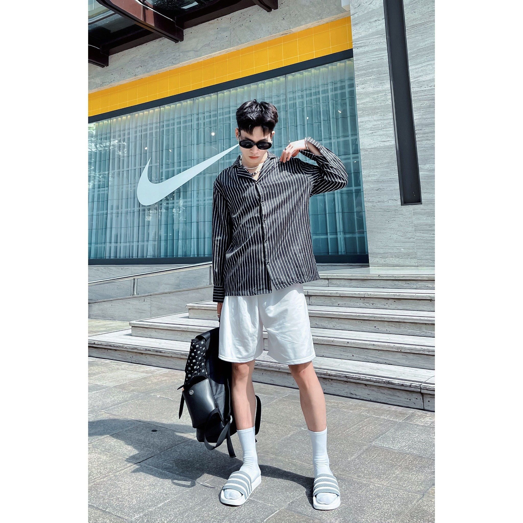  Dép quai ngang nam nữ Unisex Slipper M Masler-MT 3 sọc màu xám với lớp đế êm chân và chống trơn trượt XT1 