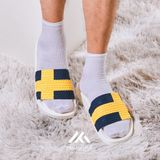  Dép quai ngang nam nữ Unisex Slipper M Masler-MT cờ đan mạch vàng với lớp đế chống trượt và quai êm chân DMV 