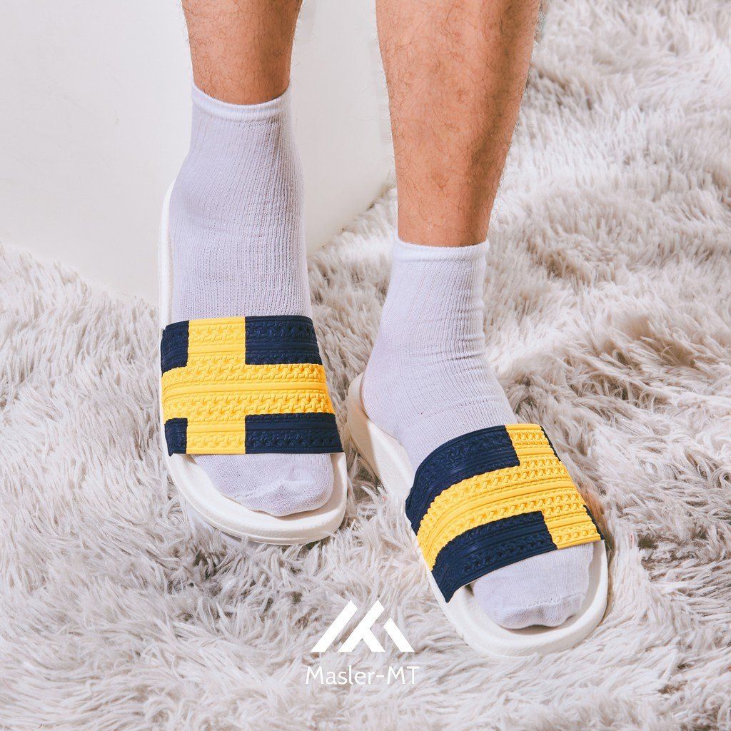  Dép quai ngang nam nữ Unisex Slipper M Masler-MT cờ đan mạch vàng với lớp đế chống trượt và quai êm chân DMV 