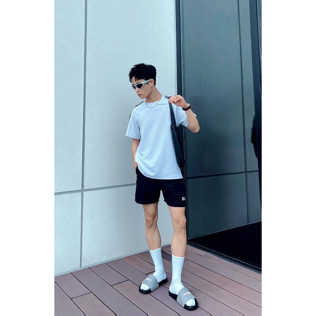  Dép quai ngang nam nữ Unisex Slipper M Masler-MT màu xám với đế thiết kế chống trơn trượt và lớp quai êm chân MT8 