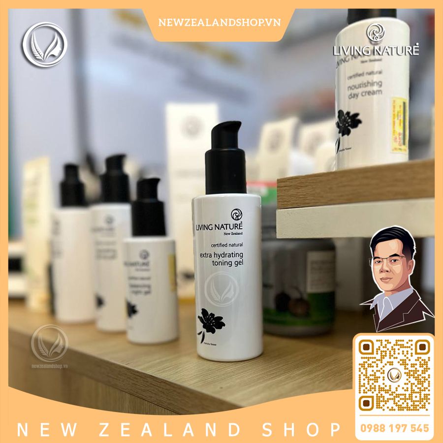 Gel siêu dưỡng ẩm cho da thường và khô Living Nature Extra Hydrating Toning Gel 120ml