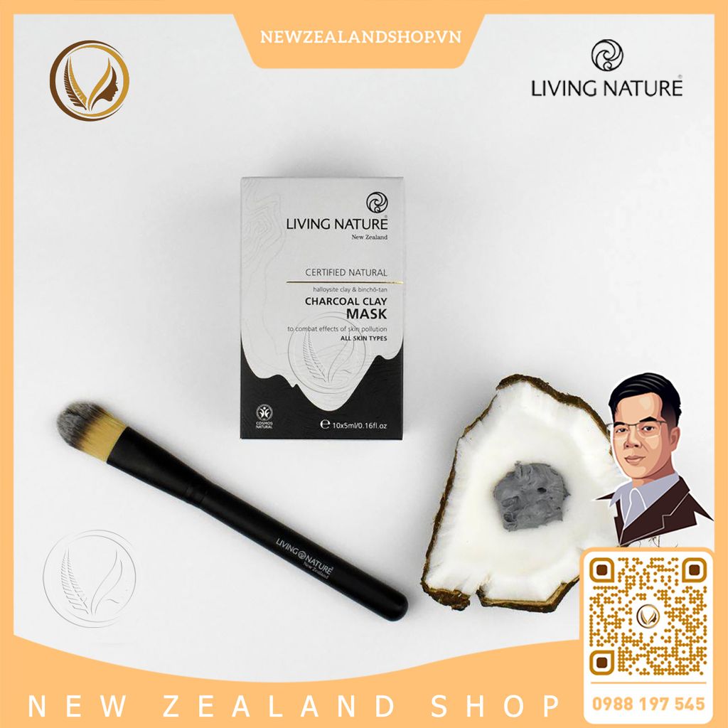 Mặt nạ đất sét than hoạt tính Living Nature Charcoal Clay Mask 10 gói