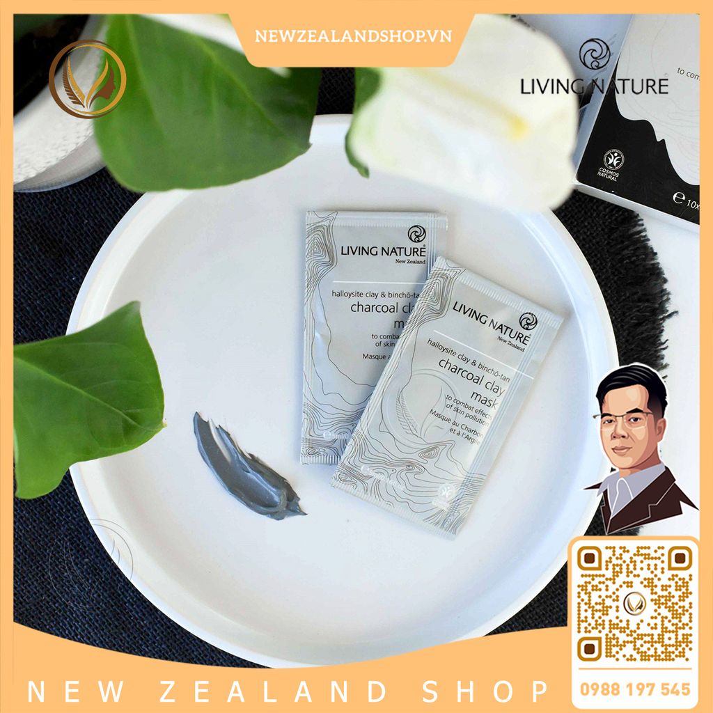 Mặt nạ đất sét than hoạt tính Living Nature Charcoal Clay Mask 10 gói