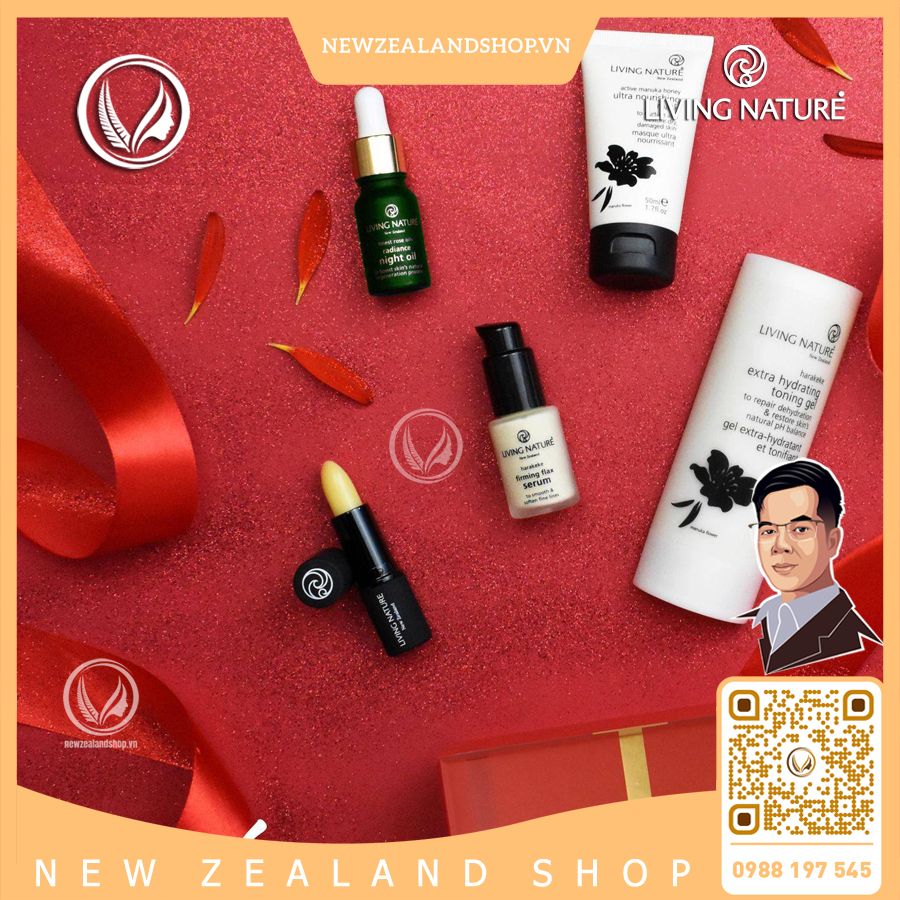 Son dưỡng môi Living Nature Lip Hydrator 01 (3.8g)