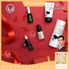 Son dưỡng môi Living Nature Lip Hydrator 01 (3.8g)