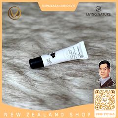 Son dưỡng môi dạng gel cho mọi loại da Living Nature Lip Balm 10ml