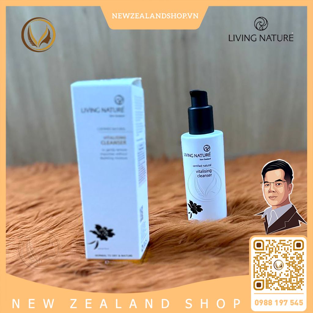 Sữa rửa mặt cho da thường, da khô Living Nature Vitalising Cleanser 120ml