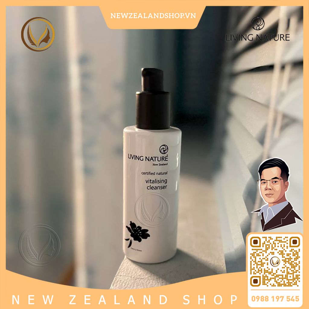 Sữa rửa mặt cho da thường, da khô Living Nature Vitalising Cleanser 120ml