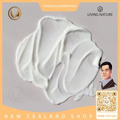 Toner dưỡng ẩm cho da nhạy cảm Living Nature Sensitive Hydrating Toner 100ml