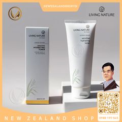 Toner dưỡng ẩm cho da nhạy cảm Living Nature Sensitive Hydrating Toner 100ml