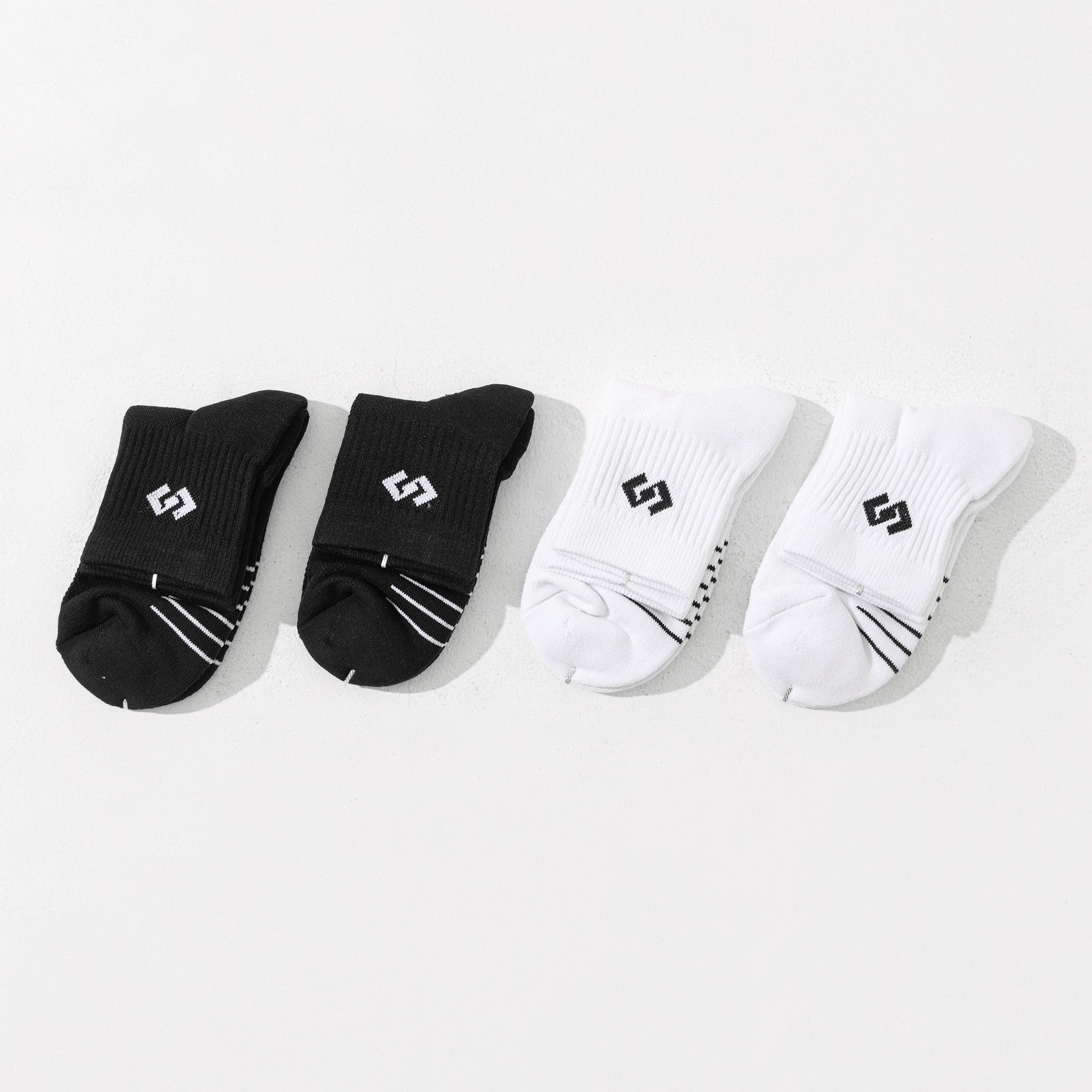  Tất / Vớ Cổ Lửng GOOD GAME LOGO TRAINING SOCK (ĐEN) 