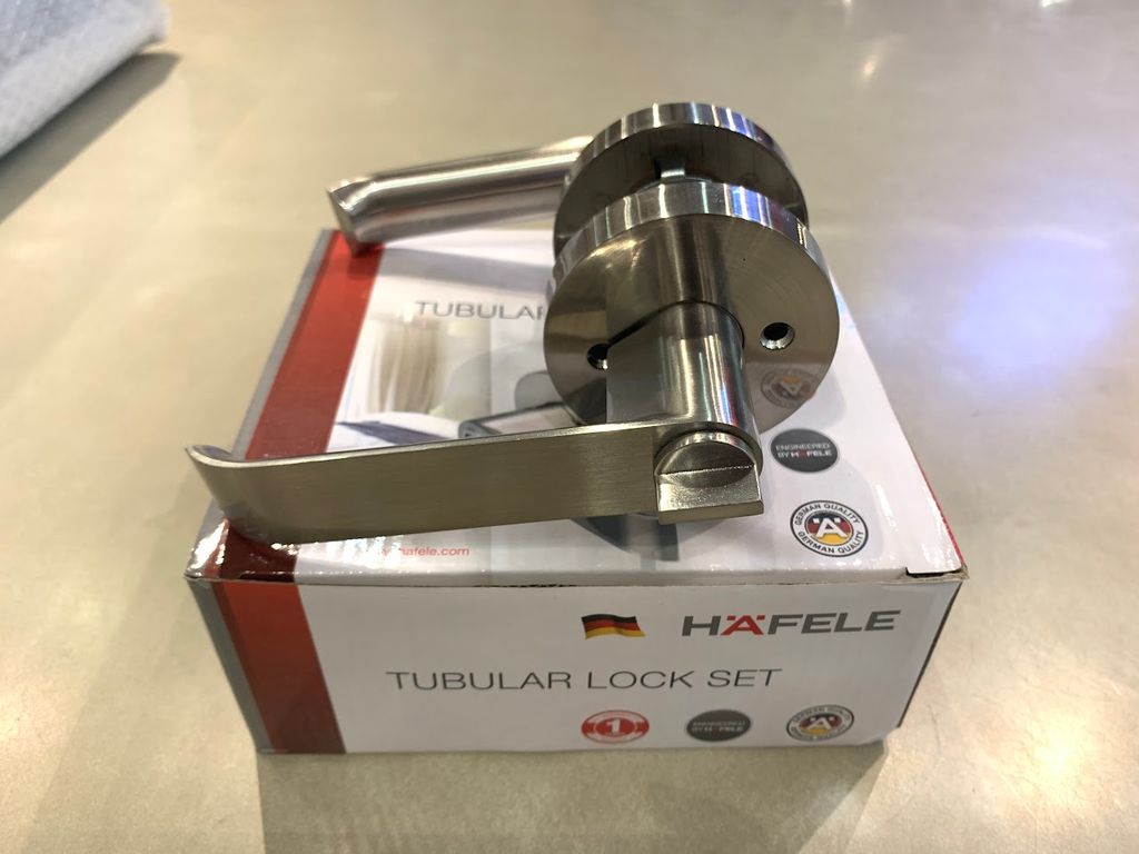 Khóa tay nắm gạt Hafele cửa đi 911.63.222