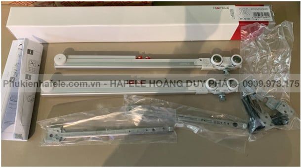 Phụ kiện cửa lùa giảm chấn và tự đóng 2 bên Hafele 941.02.039