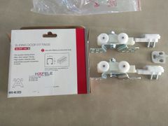 Bộ phụ kiện cửa lùa Häfele 100kg/A 489.40.023