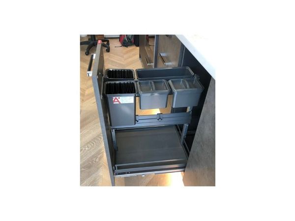 Bộ rổ kéo cho tủ rộng 400mm 545.11.373 màu đen