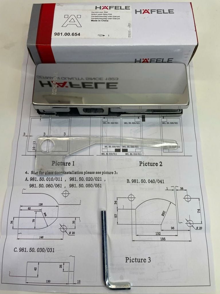 Kẹp kính dưới Häfele inox bóng 981.00.654