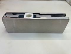 Kẹp kính trên Hafele inox mờ 981.50.020