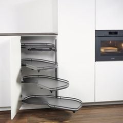 Rổ góc 4 tầng Kesseböhmer LeMans II màu đen xoay phải 541.29.482