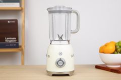 Máy xay sinh tố Smeg màu kem BLF01CREU 535.43.635