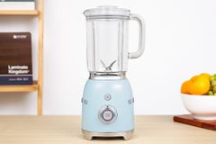 Máy xay sinh tố Smeg màu xanh nhạt BLF01PBEU 535.43.638