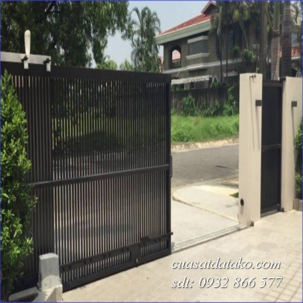 cổng sắt trượt tự động