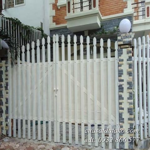 Cửa cổng mũi nhọn 2 cánh