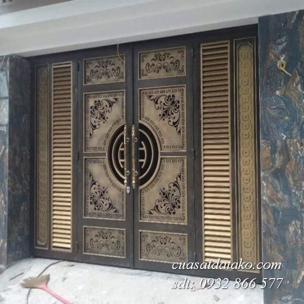 cửa cổng sắt cnc 4 cánh