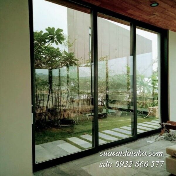 cửa đi mở lùa 3 cánh 3 ray