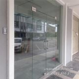 cửa kính thủy lực 2 cánh