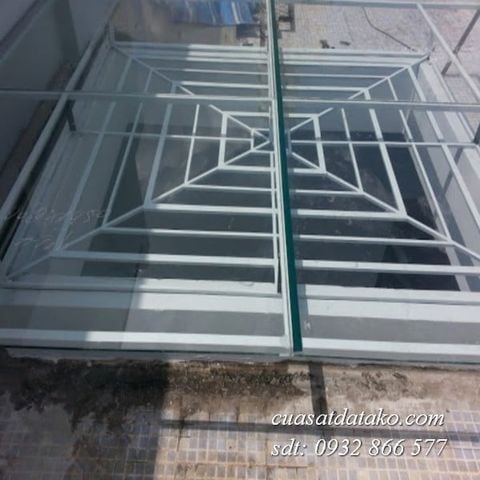 Khung bảo vệ giếng trời đẹp tại HCM