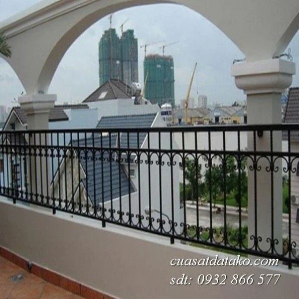 lan can sắt ban công đẹp